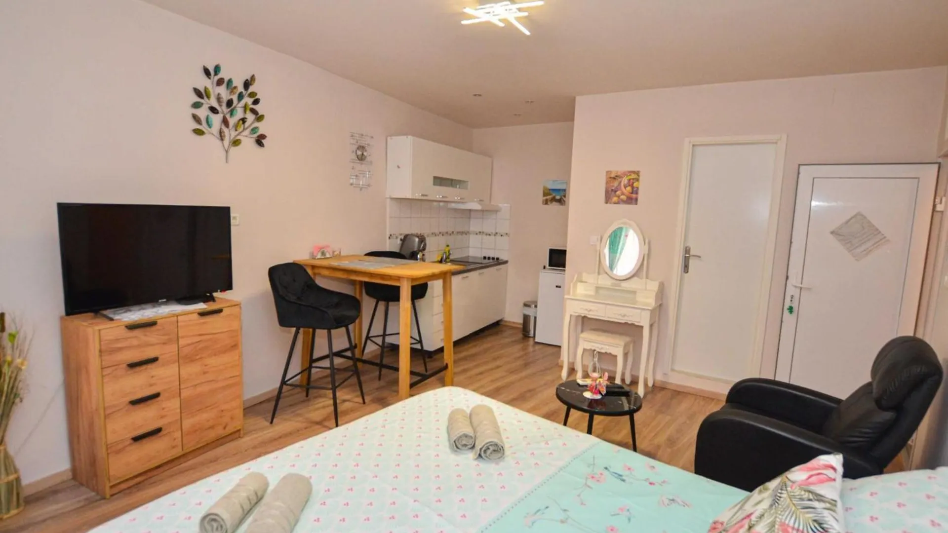 Apartment Charming Studio In The Heart Of Rovinj, Steps From Carera Street