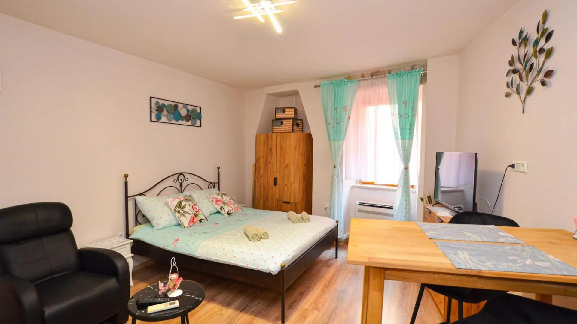 Charming Studio In The Heart Of Rovinj, Steps From Carera Street 0*, Rovinj