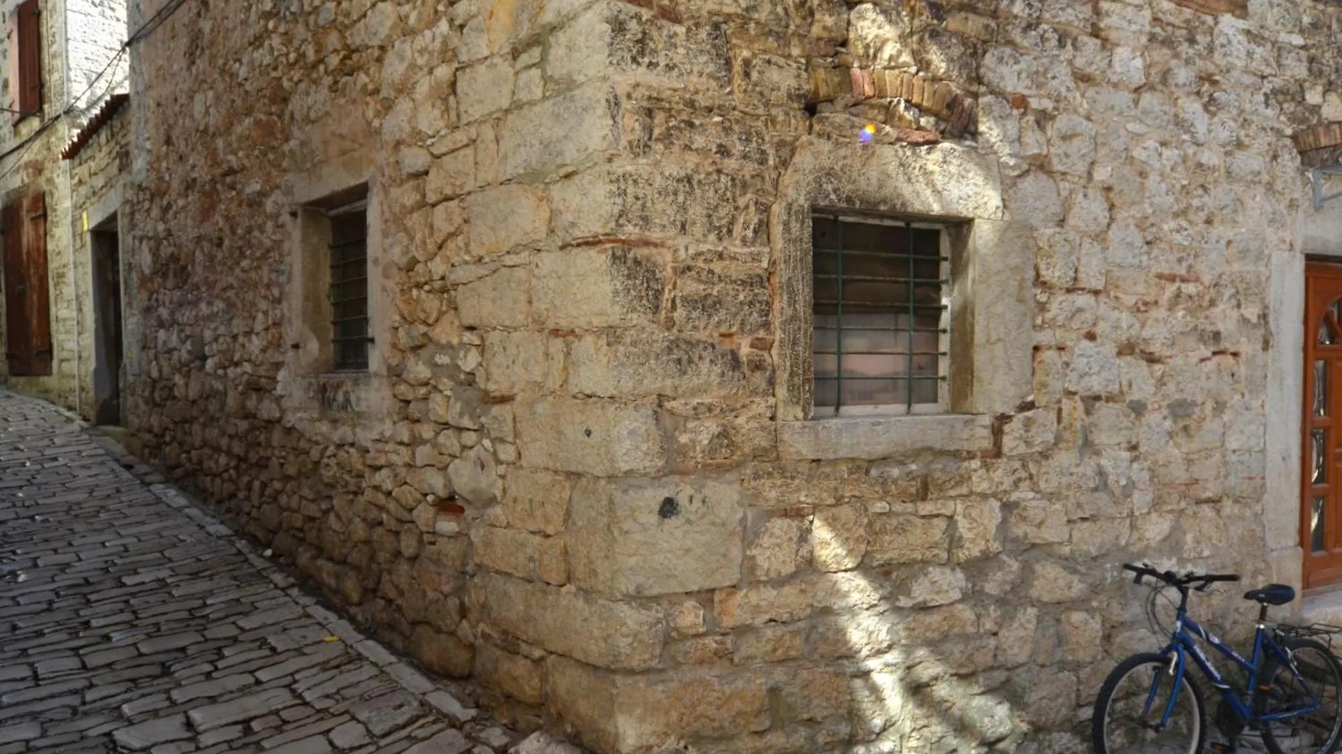 Charming Studio In The Heart Of Rovinj, Steps From Carera Street Apartment