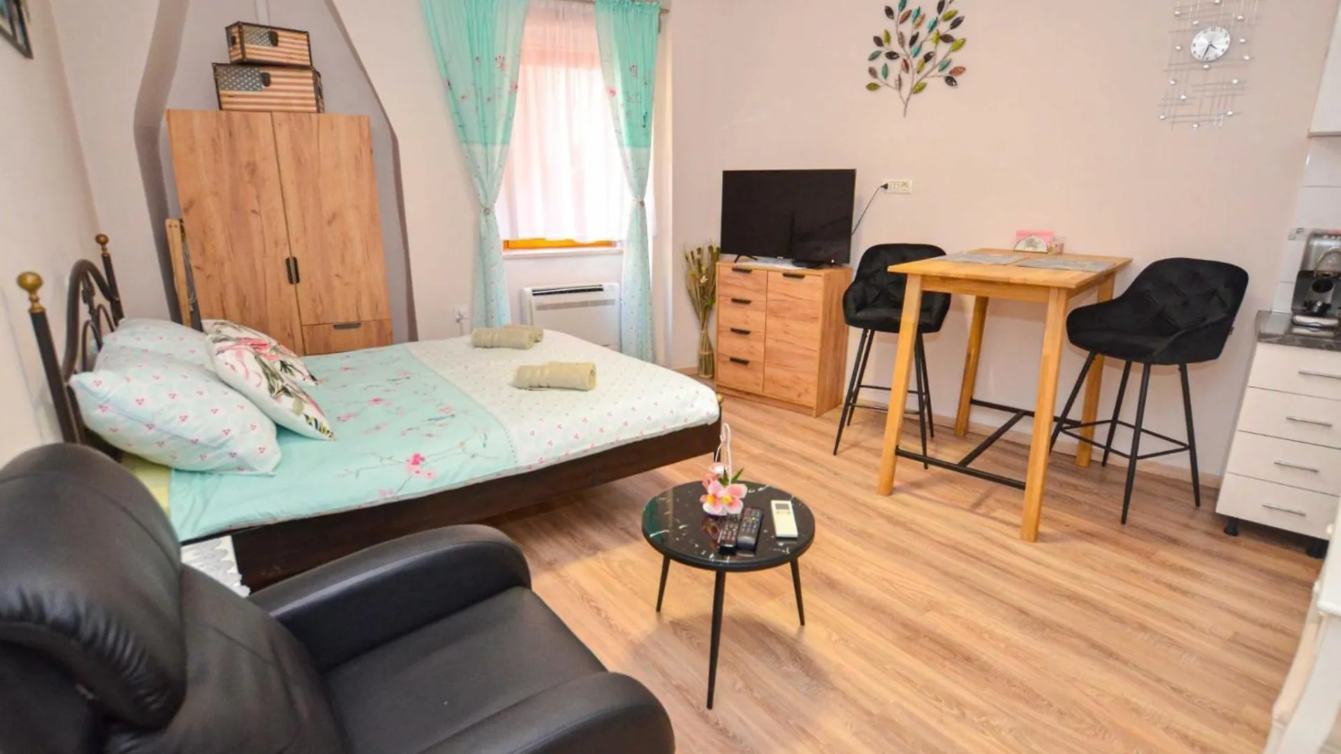 Apartment Charming Studio In The Heart Of Rovinj, Steps From Carera Street